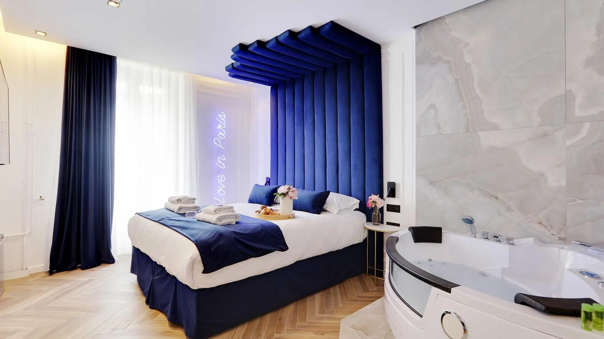 Casa de Férias Lovely Bedroom With Jacuzzi 2P Chatelet Paris